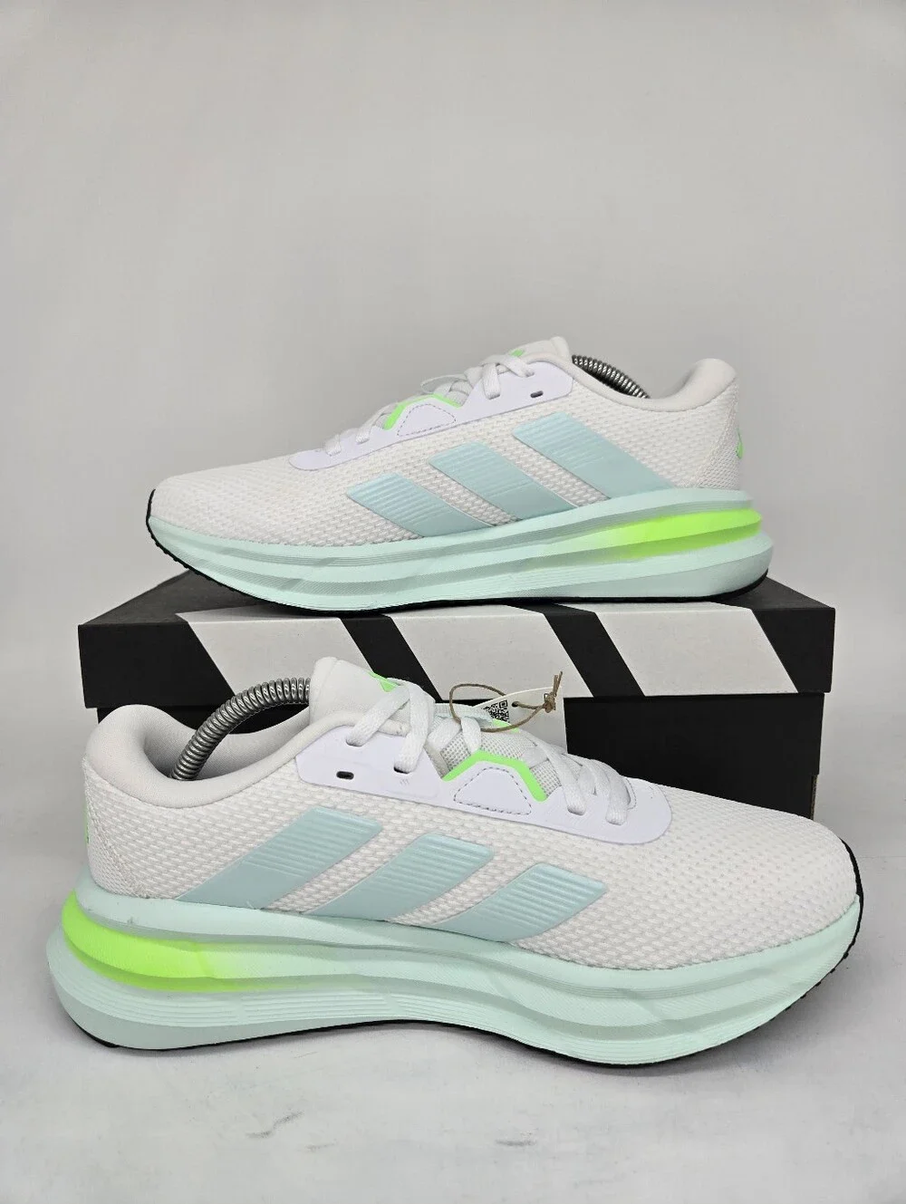 adidas Women's Galaxy 7 JQ2610 Cloud White Halo Mint Running Shoes Size 10.5